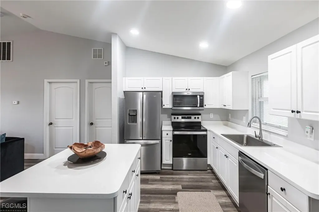 3909 NE 16th Avenue Cape Coral FL 33909