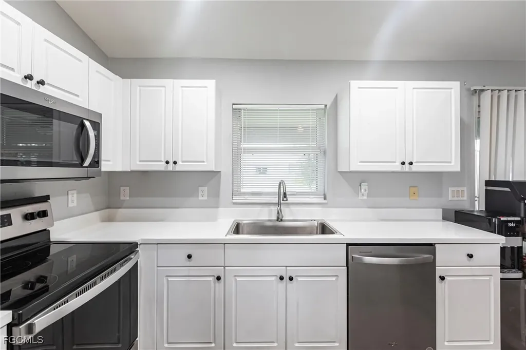 3909 NE 16th Avenue Cape Coral FL 33909