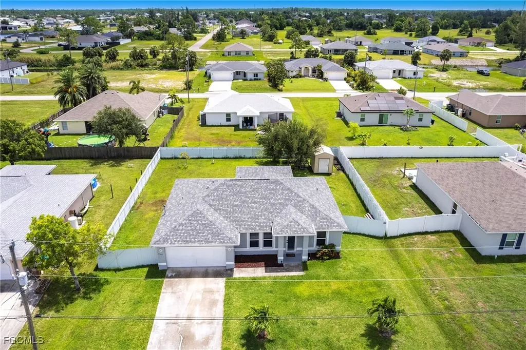 3909 NE 16th Avenue Cape Coral FL 33909