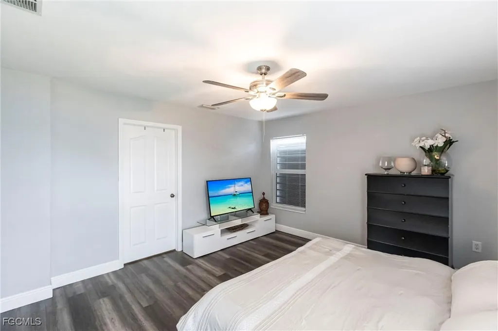 3909 NE 16th Avenue Cape Coral FL 33909