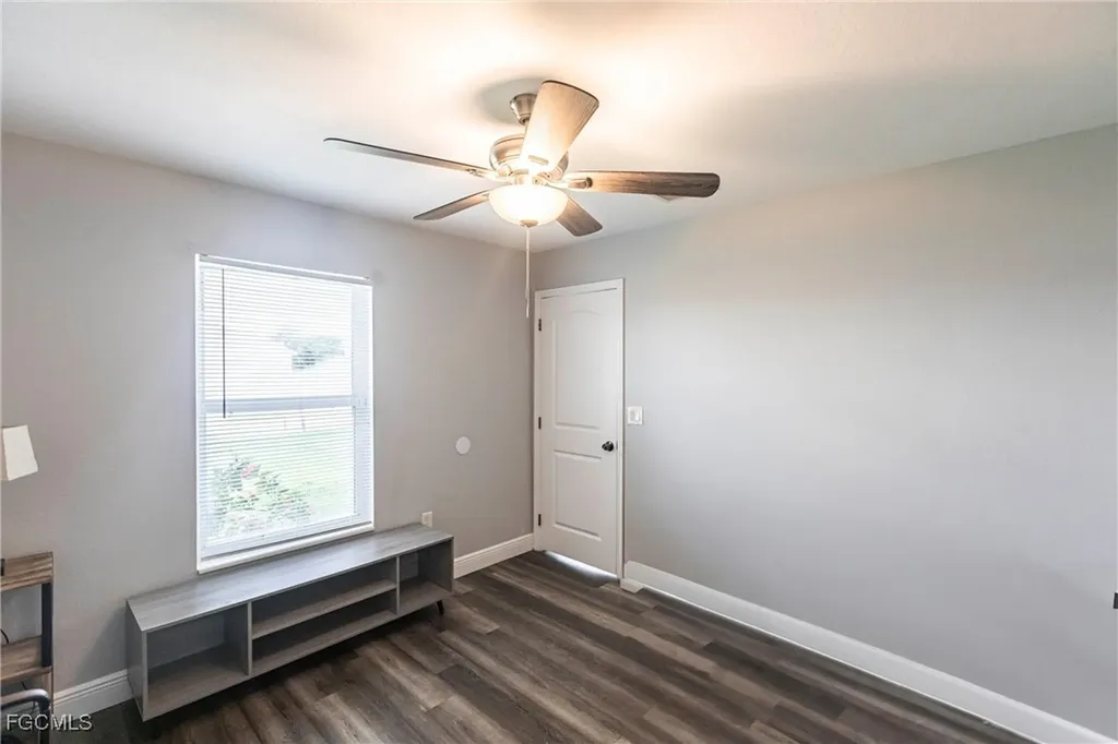 3909 NE 16th Avenue Cape Coral FL 33909