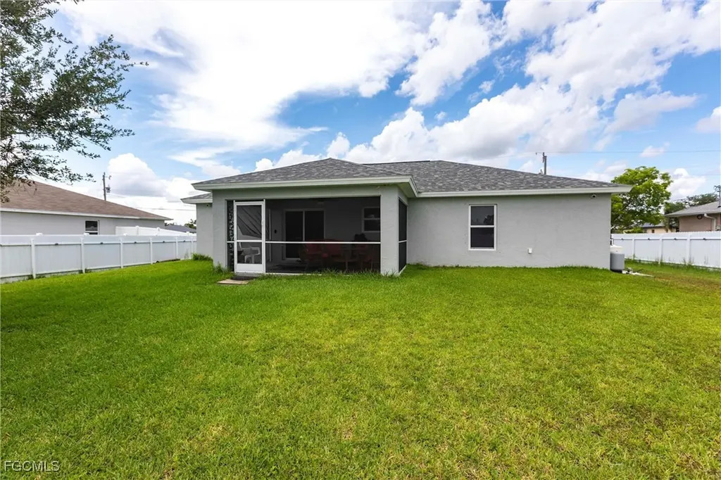 3909 NE 16th Avenue Cape Coral FL 33909