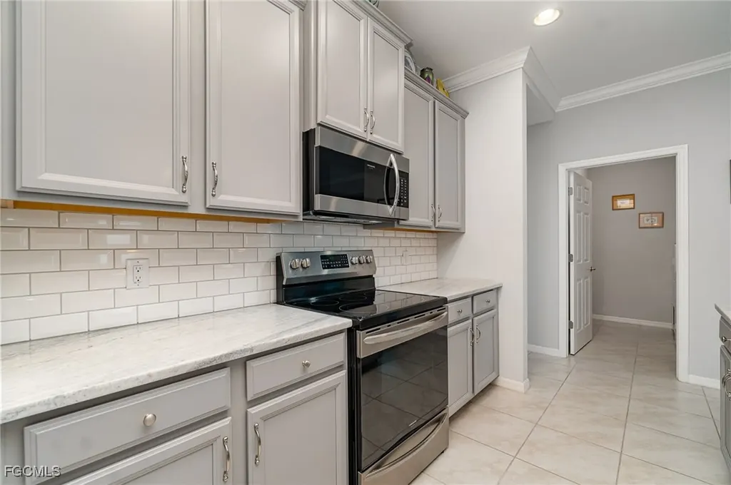 15140 Yellow Wood Drive Alva FL 33920