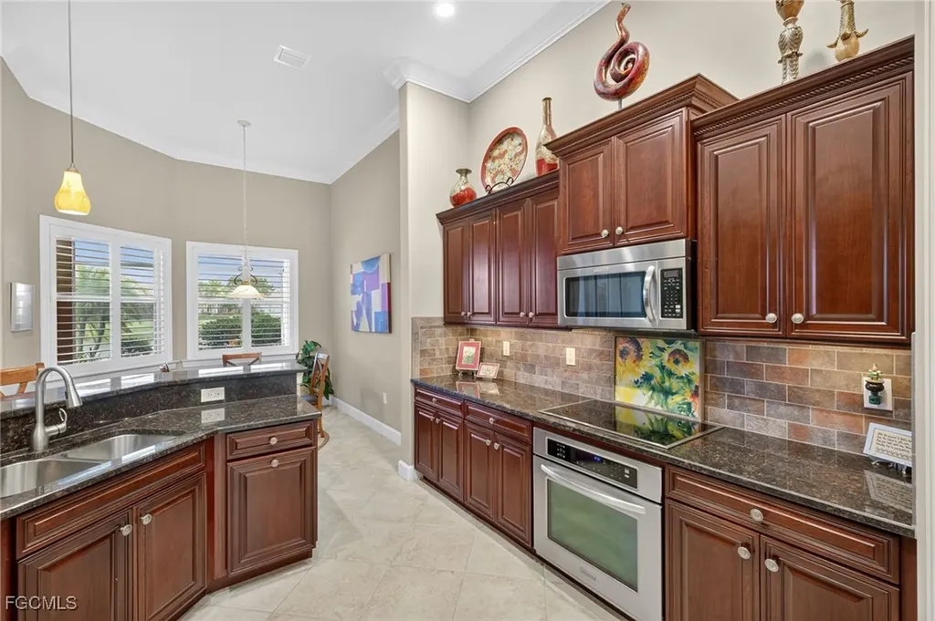 11204 Lithgow Lane Fort Myers FL 33913