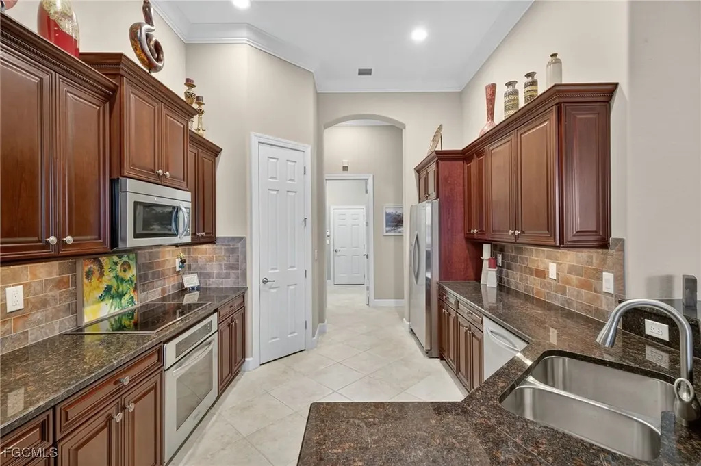 11204 Lithgow Lane Fort Myers FL 33913