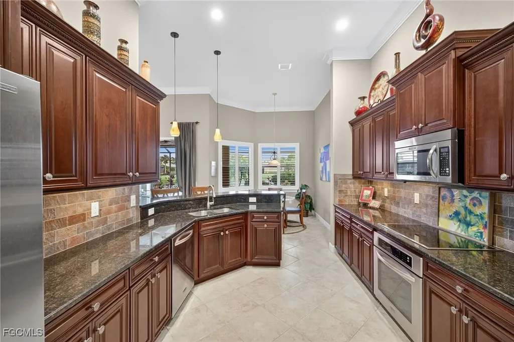 11204 Lithgow Lane Fort Myers FL 33913