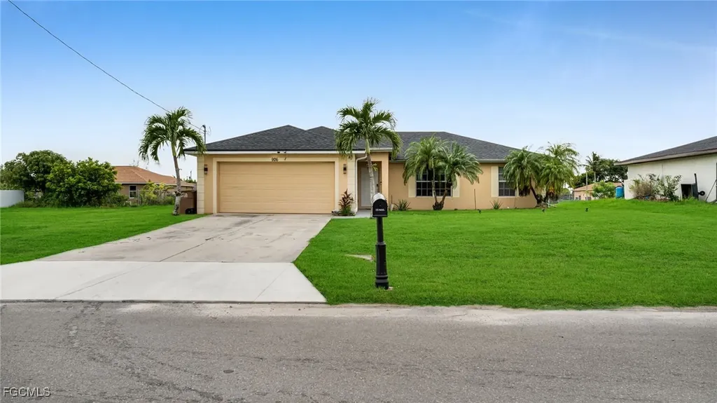 926 NE 5th Place Cape Coral FL 33909