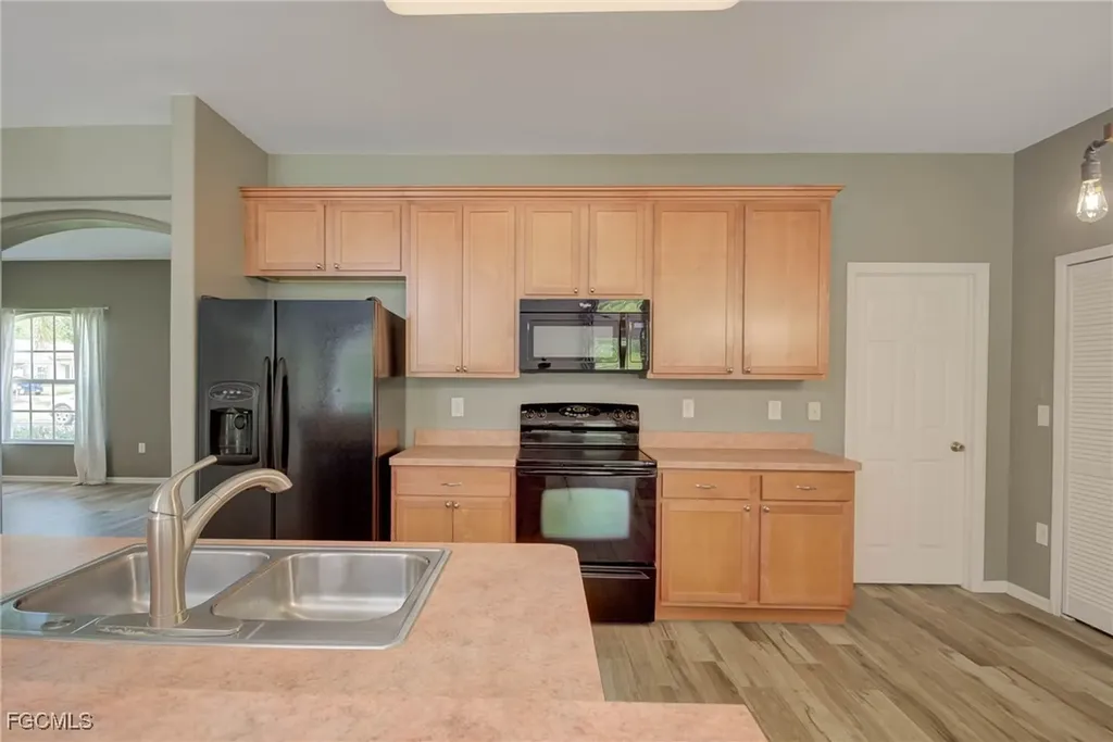 2710 Soaring Hawk Drive Fort Myers FL 33905