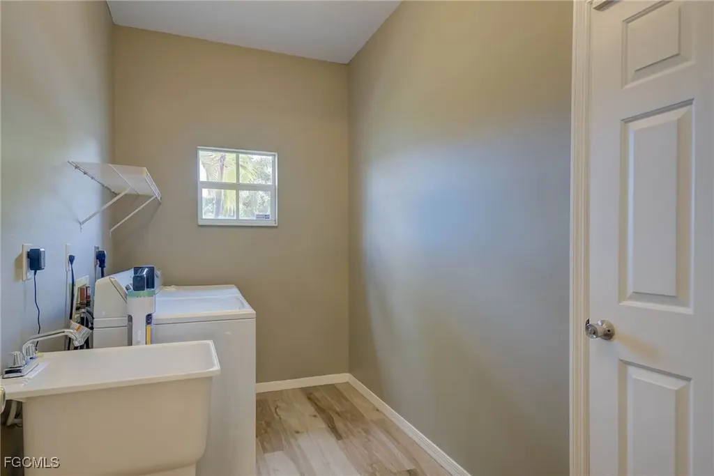 2710 Soaring Hawk Drive Fort Myers FL 33905