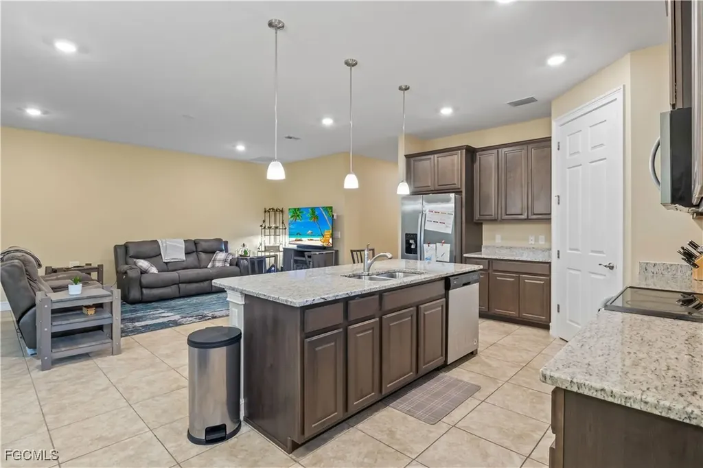 3249 Baravaldo Circle Cape Coral FL 33909