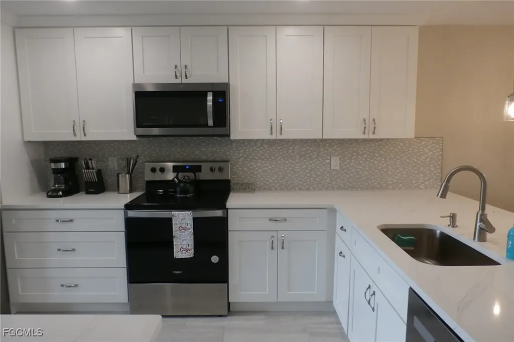12621 Kelly Sands Way Fort Myers FL 33908