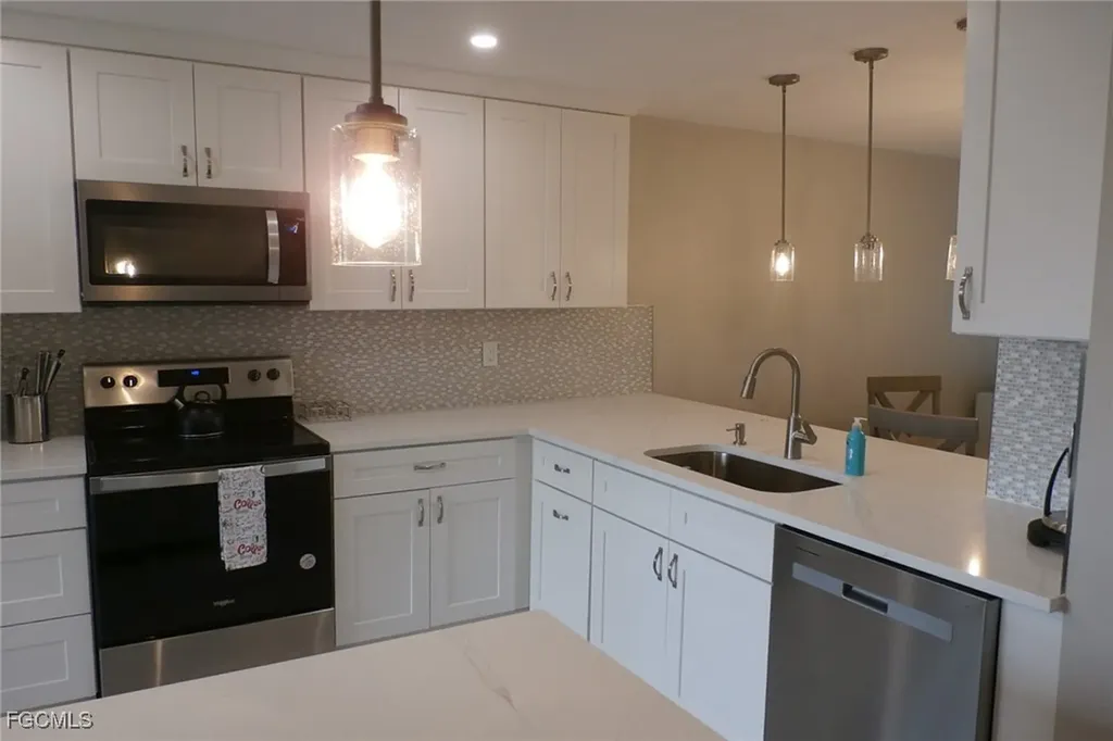 12621 Kelly Sands Way Fort Myers FL 33908