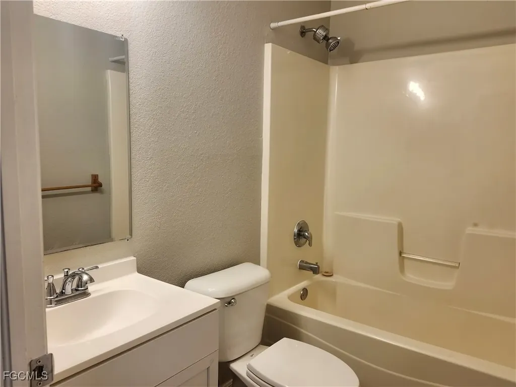 4527 19th Street SW Lehigh Acres FL 33973