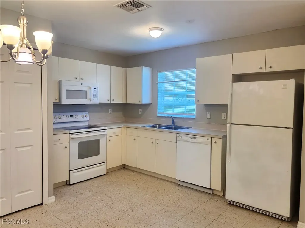 4527 19th Street SW Lehigh Acres FL 33973