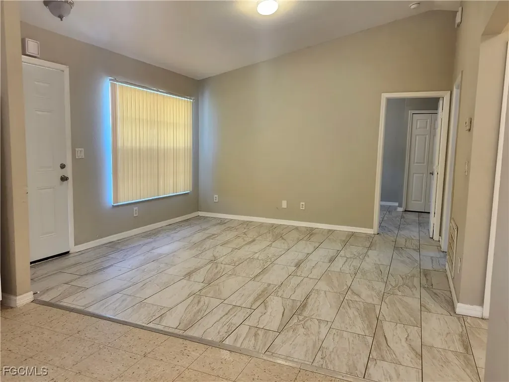 4527 19th Street SW Lehigh Acres FL 33973