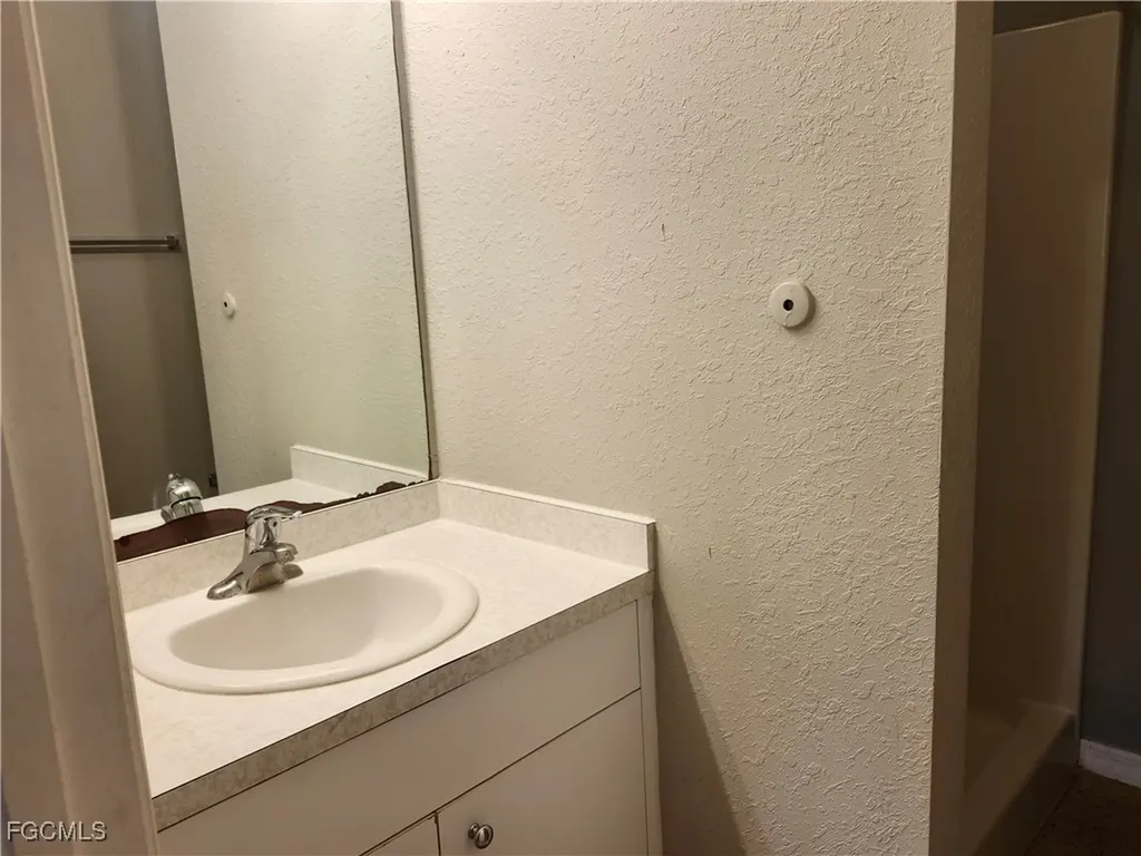 4527 19th Street SW Lehigh Acres FL 33973