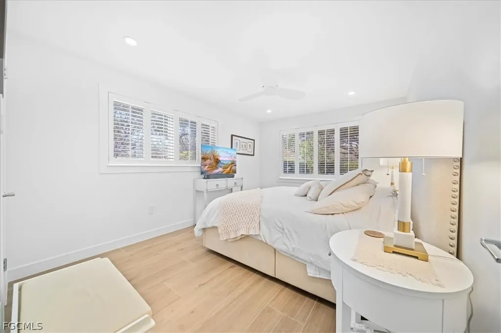 72 7th Street S Naples FL 34102