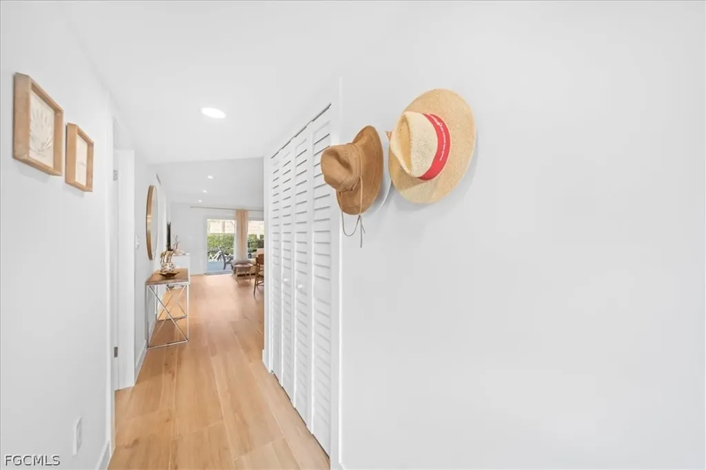 72 7th Street S Naples FL 34102