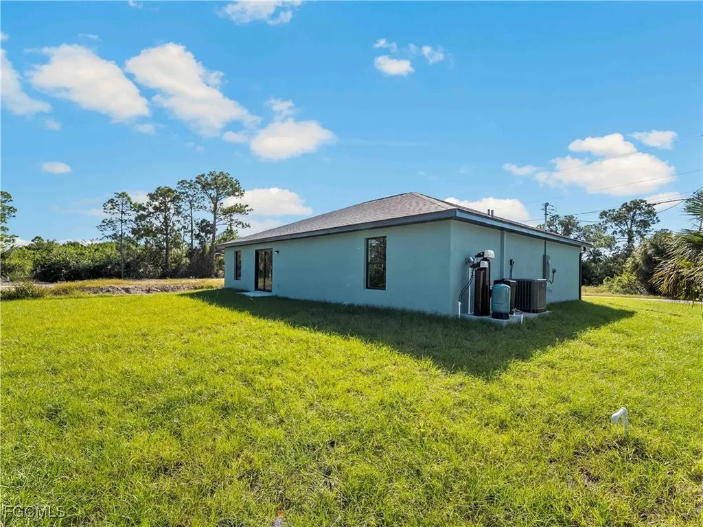 1135 Augusta Street E Lehigh Acres FL 33974