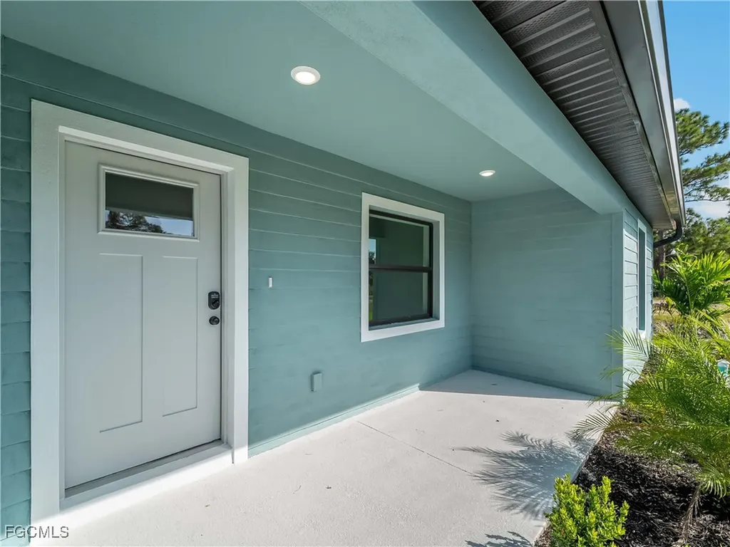1135 Augusta Street E Lehigh Acres FL 33974