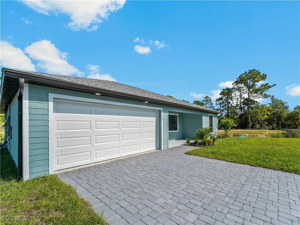 1135 Augusta Street E Lehigh Acres FL 33974