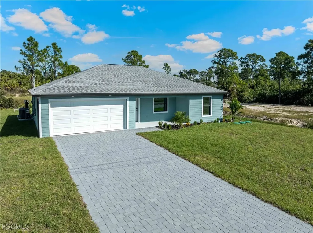 1135 Augusta Street E Lehigh Acres FL 33974