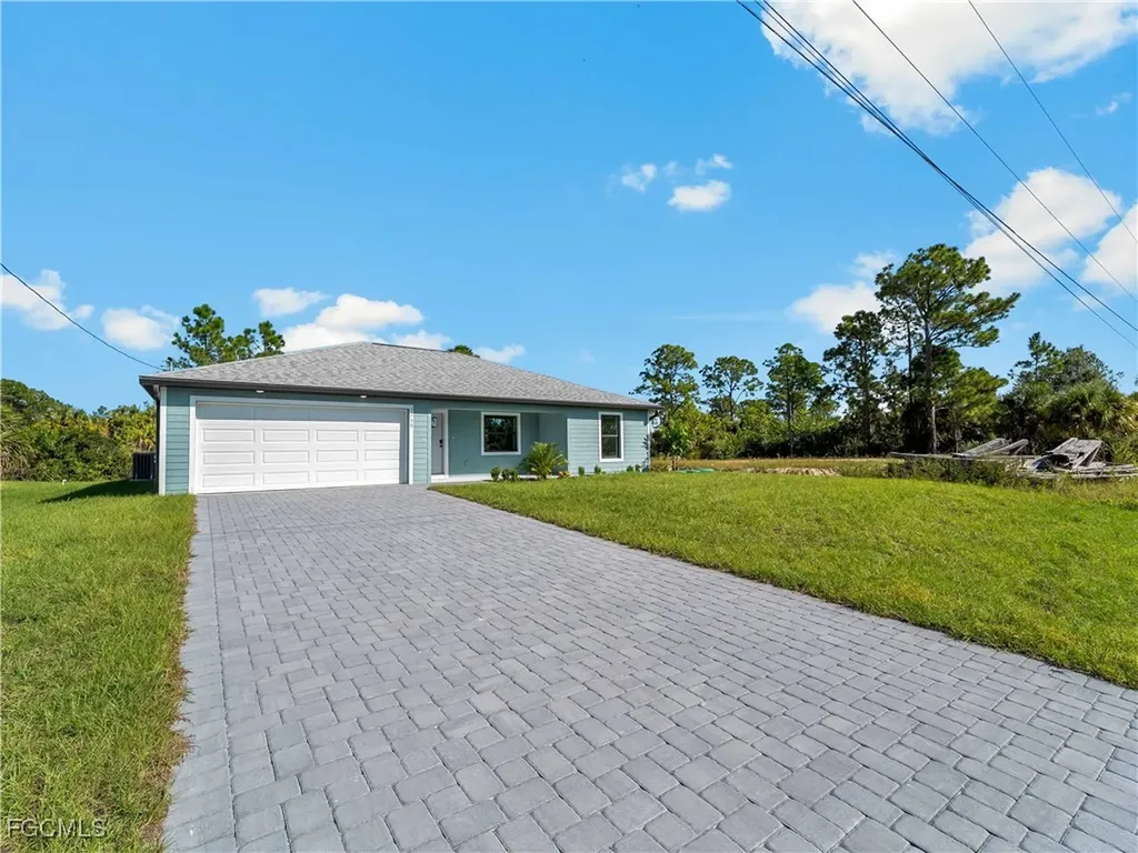 1135 Augusta Street E Lehigh Acres FL 33974