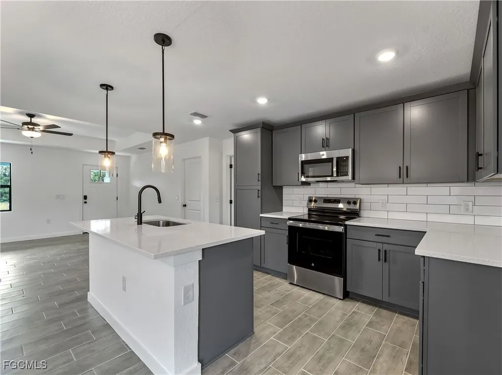 1135 Augusta Street E Lehigh Acres FL 33974