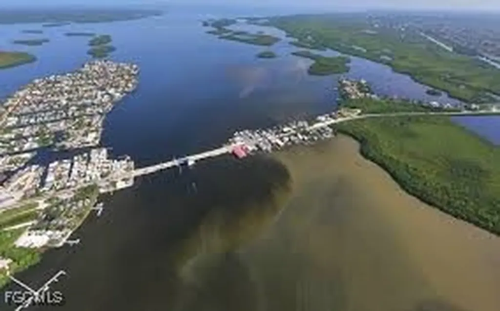 1654 NW 36th Avenue Cape Coral FL 33993