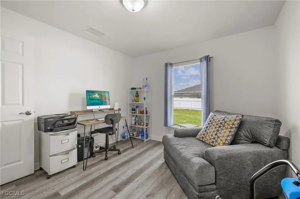 2620 NE 7th Place Cape Coral FL 33909