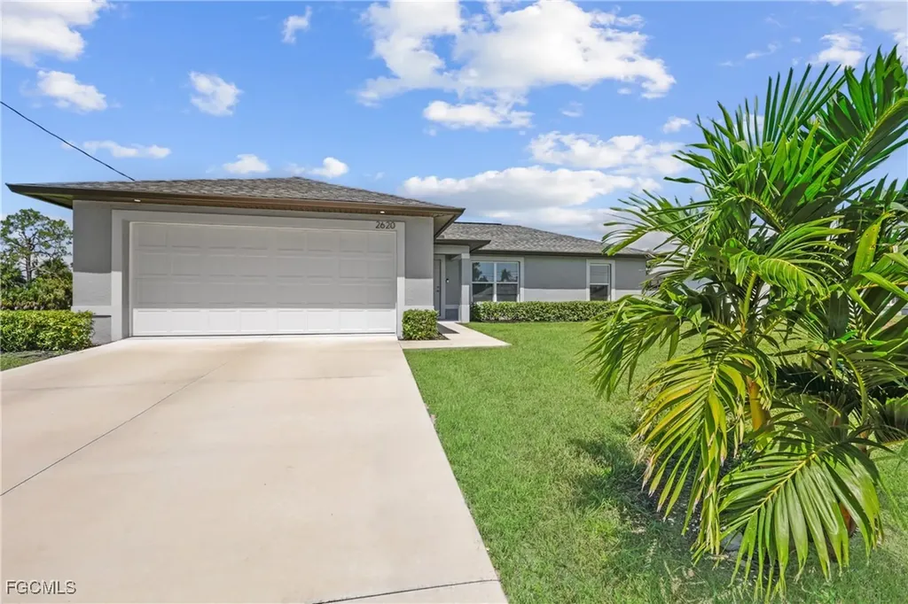 2620 NE 7th Place Cape Coral FL 33909