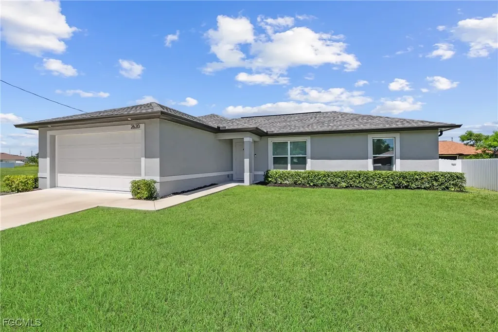 2620 NE 7th Place Cape Coral FL 33909
