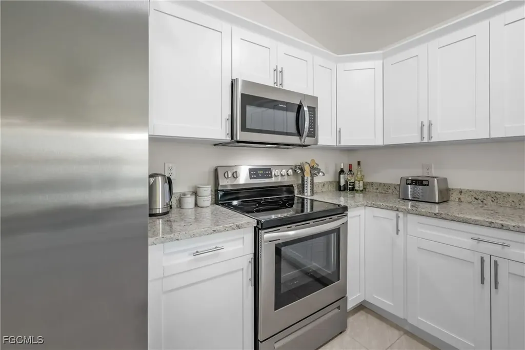 2620 NE 7th Place Cape Coral FL 33909