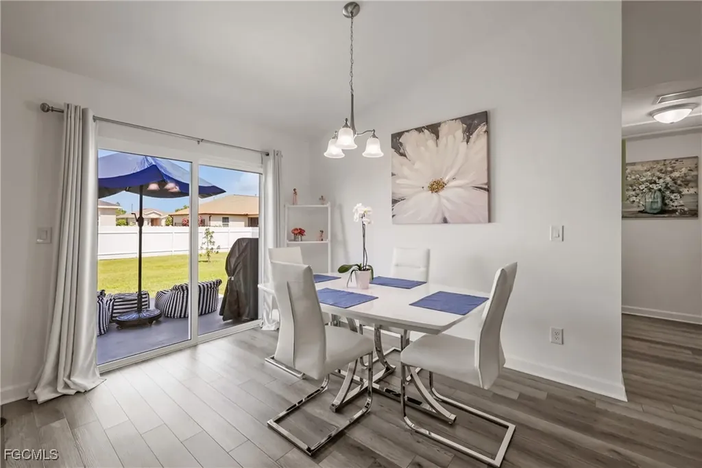 2620 NE 7th Place Cape Coral FL 33909