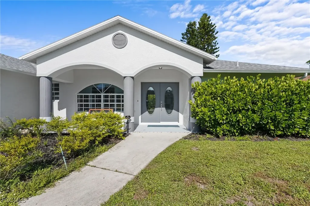 17511 Caloosa Trace Circle Fort Myers FL 33967