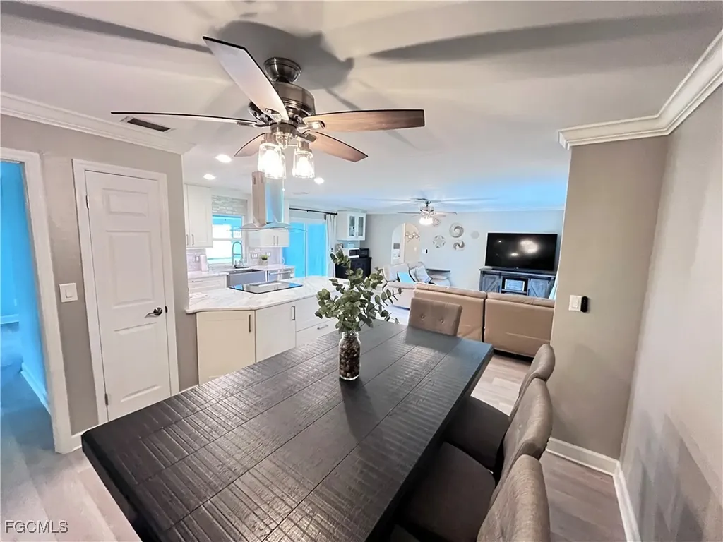 1137 SE 19th Terrace Cape Coral FL 33990