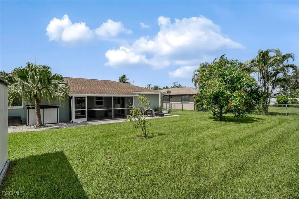 1137 SE 19th Terrace Cape Coral FL 33990
