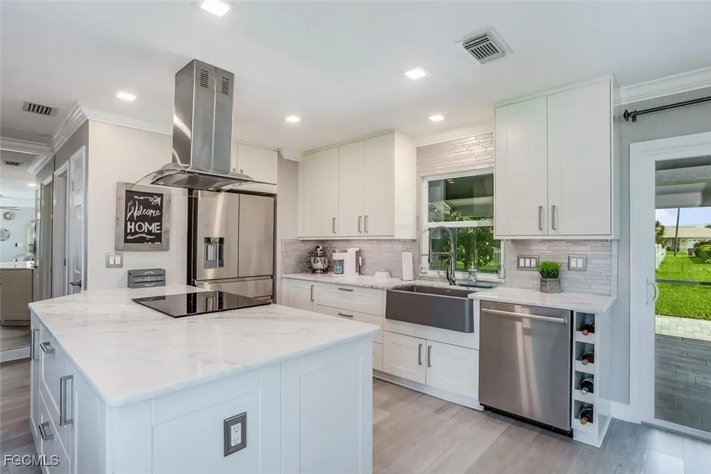 1137 SE 19th Terrace Cape Coral FL 33990
