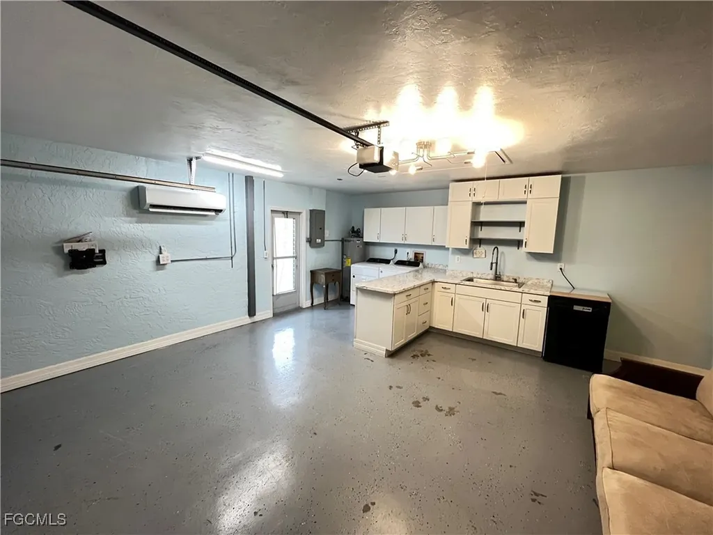 1137 SE 19th Terrace Cape Coral FL 33990