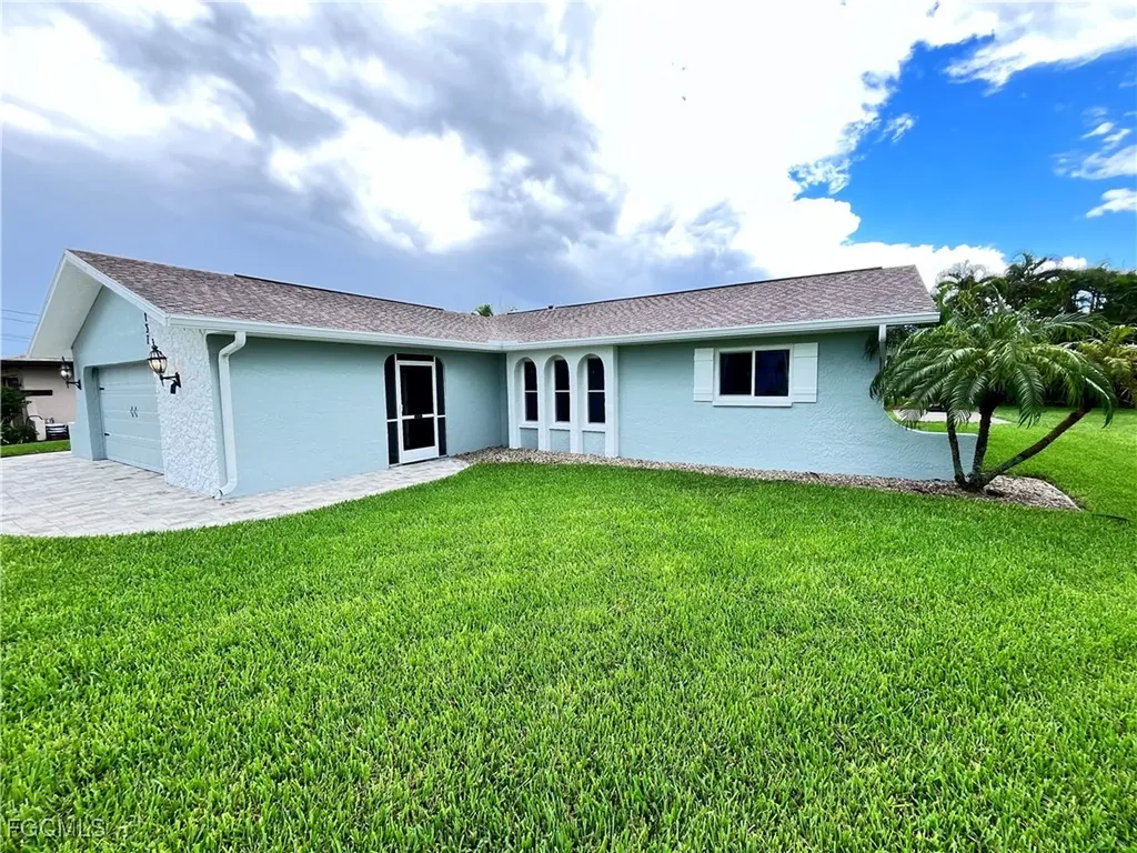 1137 SE 19th Terrace Cape Coral FL 33990