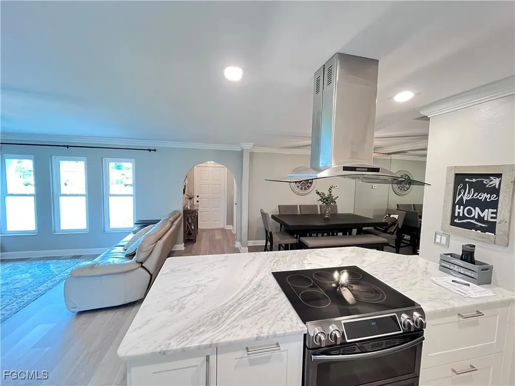 1137 SE 19th Terrace Cape Coral FL 33990