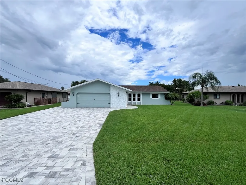 1137 SE 19th Terrace Cape Coral FL 33990