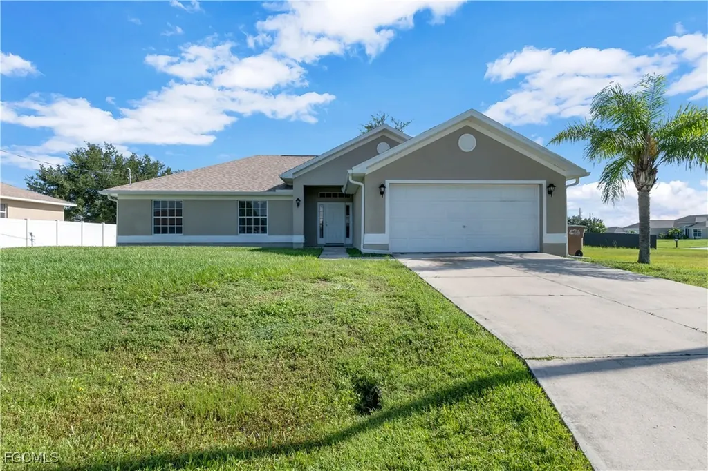 109 NW 14th Street Cape Coral FL 33993