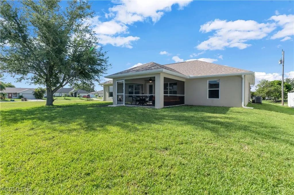 109 NW 14th Street Cape Coral FL 33993