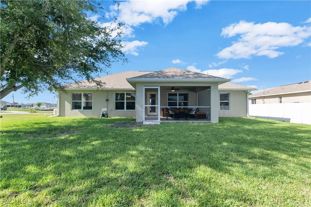 109 NW 14th Street Cape Coral FL 33993