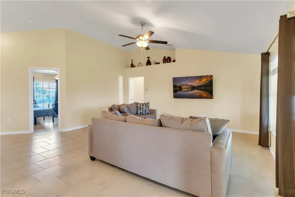 109 NW 14th Street Cape Coral FL 33993