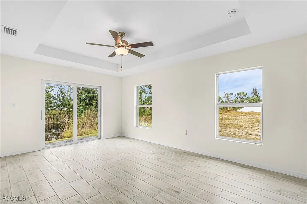 3916 NE 9th Place Cape Coral FL 33909