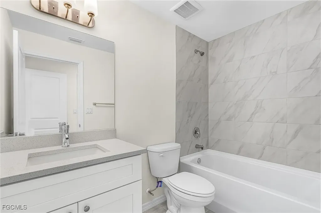 3916 NE 9th Place Cape Coral FL 33909