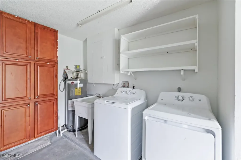 331 SE 47th Street Cape Coral FL 33904