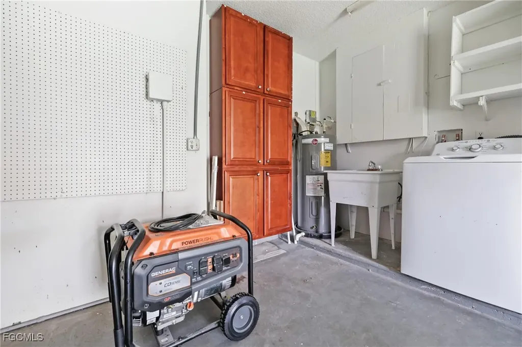 331 SE 47th Street Cape Coral FL 33904